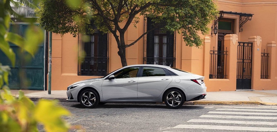 Компания Hyundai Motor представила новое поколение модели Elantra